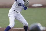 【海外の反応】イチローさん、女子高生を相手に9回17Kのガチ熱投！「シュールでワロタ」