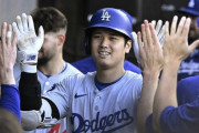 【海外の反応】大谷翔平が2戦連続の25号先頭打者弾で球団新の10戦連続打点！「人間の姿を借りた神」