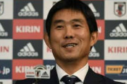 海外の反応「偉大なリーダー」森保監督が退団騒動の浅野拓磨をイケメン擁護！セルビアで話題に
