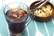 コーヒーにチーズを入れる、北欧伝統の「カフェオスト」そのお味は？