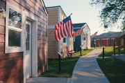 【海外】「米国で進化する！ホームレスの退役軍人を救う第6の小さな住居村―『ここが私を救ってくれた』」