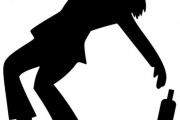 海外の酒好き「去年1年間の飲みっぷりをカレンダーで色分けしてみた…」→看護師さんから真に迫るアドバイスをもらう