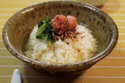 韓国人「日本のお茶漬け＝韓国の麦茶かけご飯？」日本のお茶漬けVSキムチ麦茶漬けの比較画像をご覧ください　韓国の反応