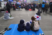 外国人記者「韓国の保守は頭がおかしい」(海外の反応)