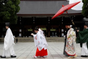 外国人「日本で夫婦同姓強制に合憲判決…これは時代遅れだ」