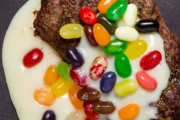 海外「ソーダは食事と一緒に飲むような普通の飲料水ではなくお菓子に分類されるべき」