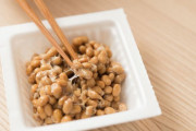 海外「納豆とかいう日本のクレイジーな料理ｗｗｗ」納豆を最初に作った人はすごく勇敢だよね！