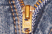 海外「ファスナーの世界シェアの約半分はYKKという日本の企業だ」YKKのファスナーに対する海外の反応