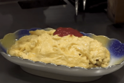 海外「日本のオムレツチャーハンとかいう料理がもはや芸術なんだがｗｗｗ」米捌きがクレイジーすぎるよ・・・
