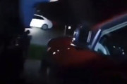 海外「BLMとはlol 銃撃戦の最中に突入するアメリカの超勇敢な警察達を見てみよう」