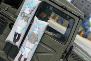 自衛隊公式マスコット「おまねこ」抱き枕まで作ったことが海外にバレる
