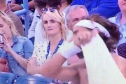 イケメンが服を脱いだ時の女子の反応が生々しいｗｗｗ　海外の反応