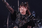 BABYMETALとサバトンとLordiの集合写真　“すぅより百々子のほうが背が高い”　【海外の反応】