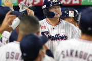 村上宗隆が史上最年少のシーズン50本塁打！ジャッジを超えるペースに全米騒然！←「米にはいつ来るの？」（海外の反応）