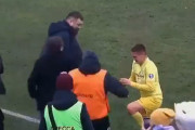 【海外の反応】試合中にプロポーズを計画した選手にコントのようなハプニングがｗｗ