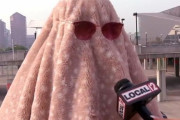 「衝撃的すぎる…」仮病で会社をサボってテイラー・スウィフトのライブに行ったファンがテレビに映る