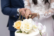 日本の新婦がエクスカリバーでケーキ入刀した結果ｗｗｗ【台湾人の反応】
