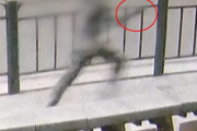 韓国人「凶器を持って脱走、車まで盗んだ海兵隊一等兵、CCTVに映っていた姿がこれ」→「やはり全羅道」