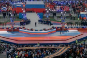 海外「ロシア、プロパガンダ集会に参加して良い成績を貰う大学生達」