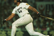 【海外の反応】阪神の元同僚と談笑するMLBの本塁打王をご覧ください「デカすぎだろｗ」
