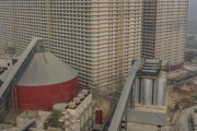 【海外の反応】中国の26階建ての養豚場　海外の反応「どれほど悪臭を放つか、動物の苦しみに対する共感が少ない」