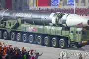 【韓国の反応】日本の専門家、「北朝鮮の新型移動式ICBMは世界最大級」…韓国人「統一すれば軍事大国に経済大国…。」