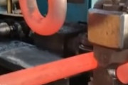 巨大な鉄製チェーンってこうやって作るらしい　海外の反応