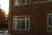 【廃墟】誰もいないはずの部屋から覗きこむ顔