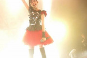 Young Guitar11月号の表紙にBABYMETAL　“もあがDコードを押さえてる”　【海外の反応】