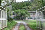 【海外の反応】日本は人口減少で2002 年以降、約8,580の公立学校が閉鎖している　海外の反応「世界的な問題、移民も短期的な応急処置に過ぎない」