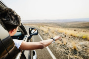 【海外】”車のサイドミラーに映る物体はなぜ実際より近く見えるのか？その理由を徹底解説！”