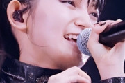 BABYMETALとThe Warningのずっ友写真　“もあよりちっちゃくね？”　【海外の反応】