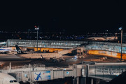 日本の空港が「世界の空港ランキング2022」でとんでもない快挙を達成！【タイ人の反応】