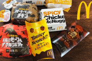 外国人「日本のマックでゴジラバーガーが食べたいだけなんだわｗｗｗ」