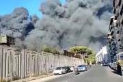 海外「イタリアの首都ローマに巨大な黒煙が発生しているようだが」