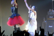 BABYMETALの女の子たちはBABYMETALサブに秘密のアカウントを持ってると思う？　【海外の反応】