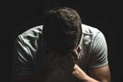 「人々が目を背けがちな、都合の悪い現実はありますか？」回答いろいろ