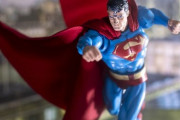 『スーパーマン』俳優ヘンリー・カヴィルは男ばかりの5人兄弟…並んだ姿が「誰ひとり似ていない」と話題に