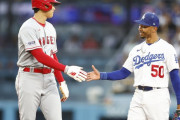 大谷翔平とベッツの2ショット写真で大喜利が始まる←「これはどんな状況？」（海外の反応）