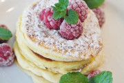 韓流ケーキフッワフワ♪スフレパンケーキのつくり方「中はいい感じにフワフワでした」「本当に美味しいです！」海外の反応