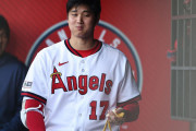 【海外の反応】緊急降板した大谷がベンチで食べていたもの【痙攣対策】