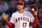 海外「荒れまくり！」大谷翔平が6回１失点8Kの粘投！打っては1打点で今季初勝利！(海外の反応)