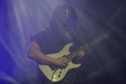 【海外】BABYMETALの東と西の神バンドの音の違いを正確に見分けることが出来るか？