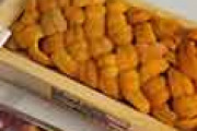 外国人「ヌルヌルしたゼリーに見えるウニを買ったんだけど、これって食べても大丈夫？」