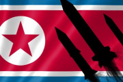 何が目的！？北朝鮮の新型大陸間弾道ミサイル「モンスター」が軍事パレードで登場 海外の反応