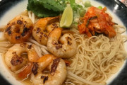 【画像あり】韓国人「日本のラーメンにキムチが！」イギリスのレストランで出される日本ラーメンの画像をご覧ください　韓国の反応