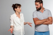 日本人夫とイギリス人妻の夫婦喧嘩「買い物論は世界共通ですね(笑)」「相手が居ない人は、どうやって喧嘩すれば良いですか？」海外の反応