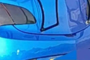 【画像】グルングルンマフラー