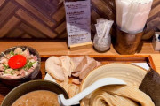 外国人「つけ麺に興味無かったけど日本で食べて人生間違えてたと気付いた」