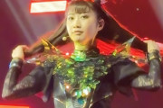 アレックスが、BABYMETALと一緒にやったSong 3の高画質ビデオを投稿する　【海外の反応】